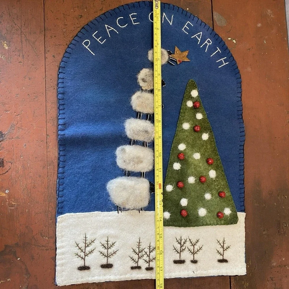 Primitive Christmas PEACE‎ ON EARTH SHEEP Table Runner Mat Doily 17.5